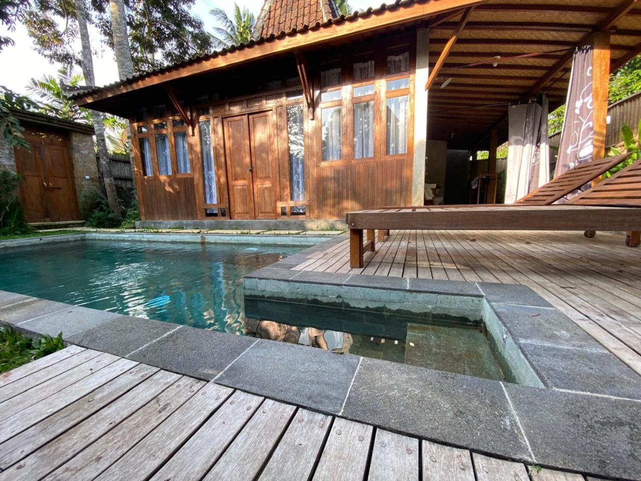 Sarini Villas Blahbatu Luaran gambar